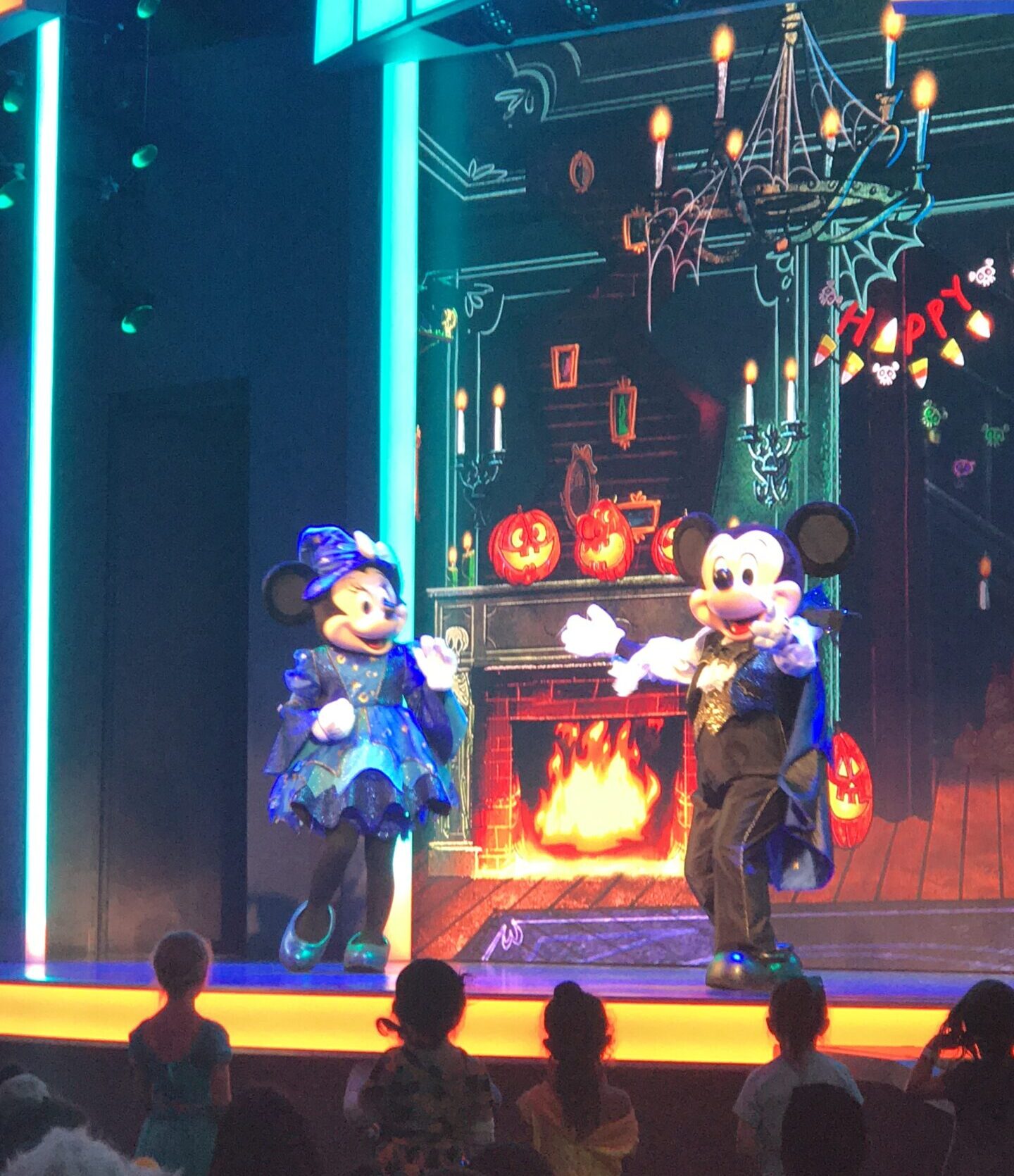 mickey and minnie mouse on stage