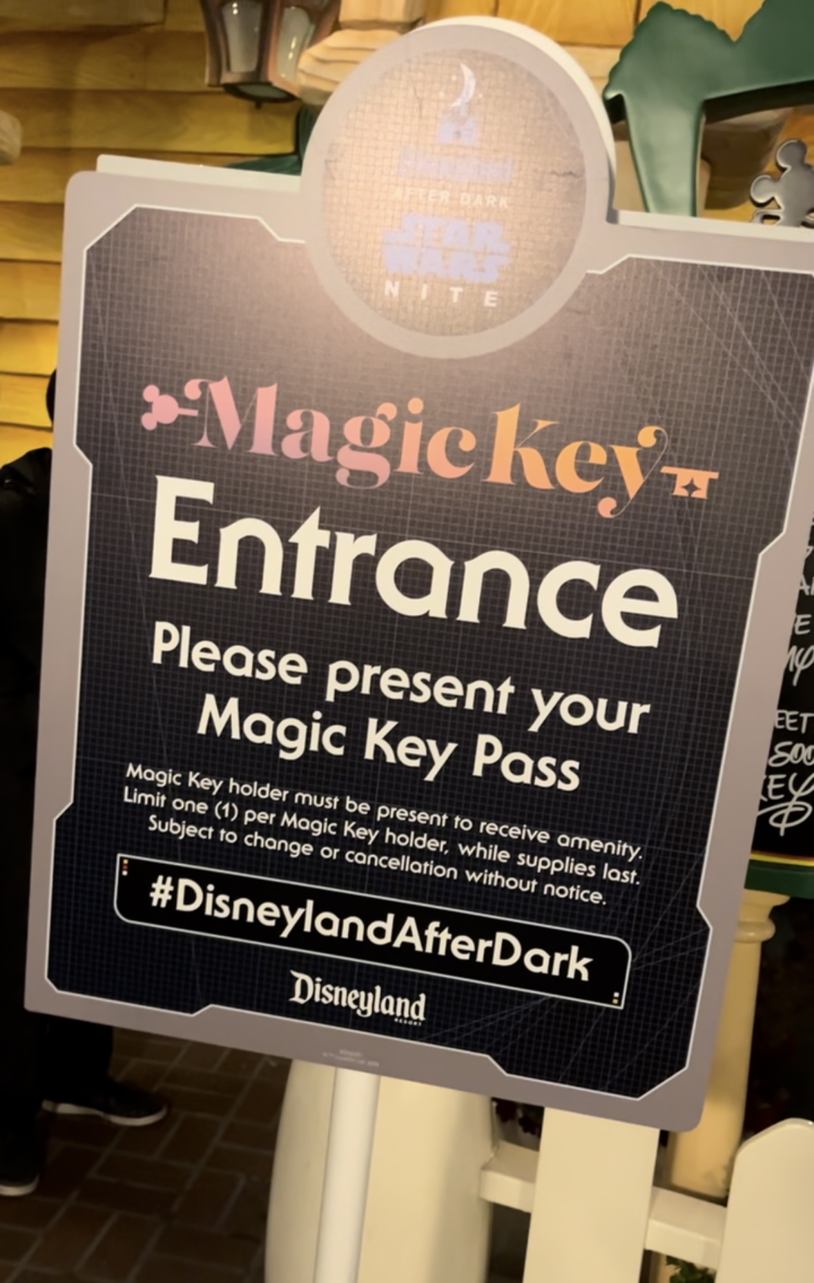 Magic Key exclusive at Star Wars nite