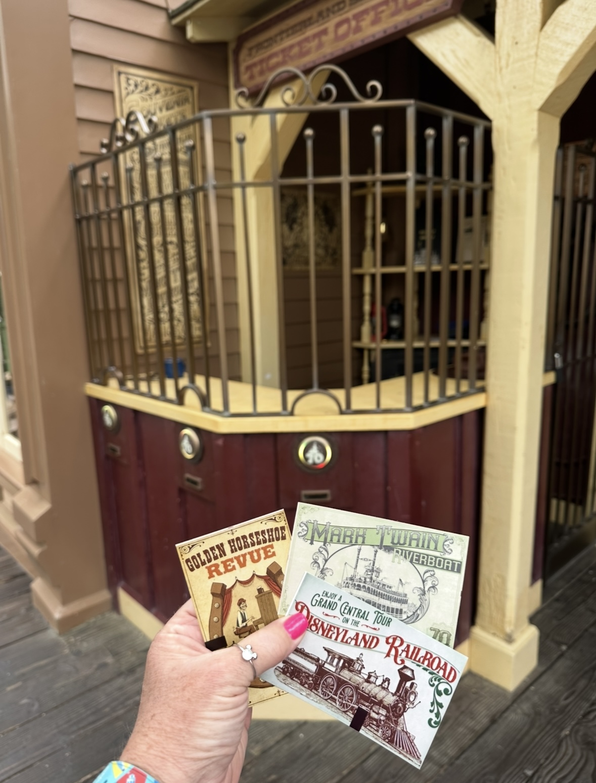 Souvenir printouts in Frontierland